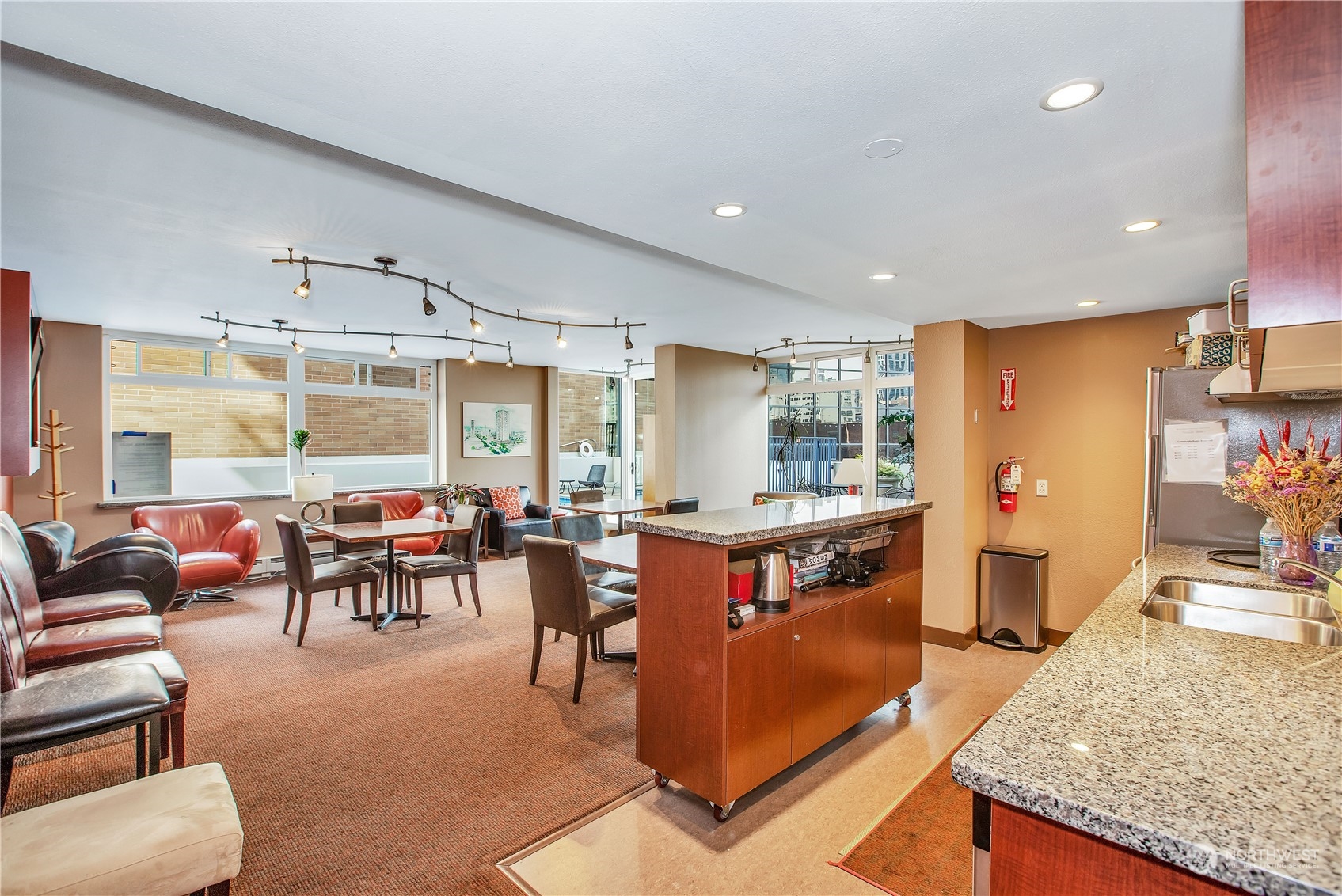 2100 3rd Avenue, Unit 402 Seattle, WA 98121 - Photo 10 of 40