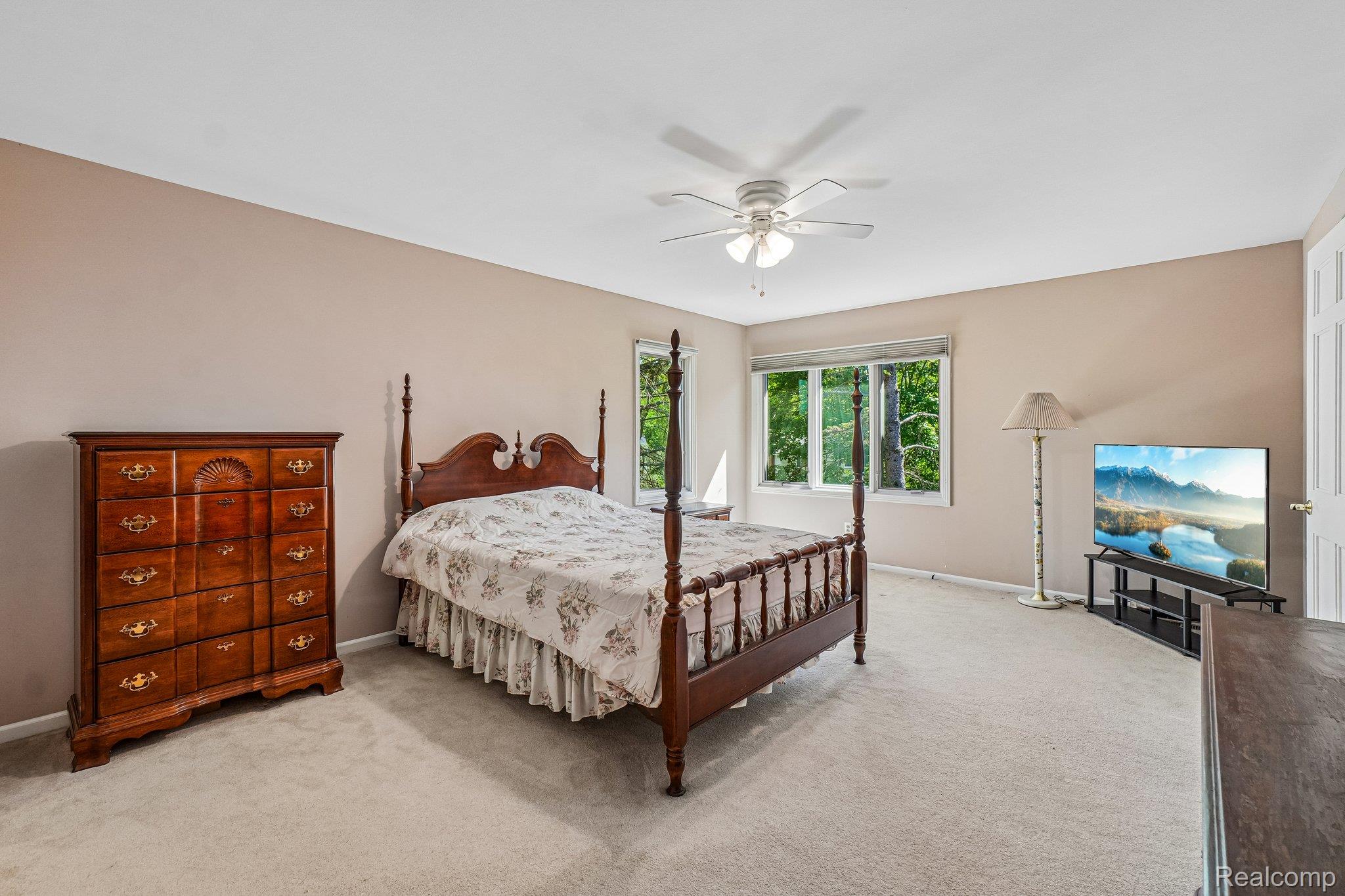 4523 Rivers Edge Drive Troy, MI 48098 - Photo 41 of 66 41-web-or-mls-Rivers Edge Dr-S0306-041.jpg
