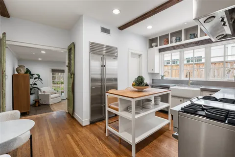 $925,000 | 1806 McDuffie Street, Houston, TX 77019