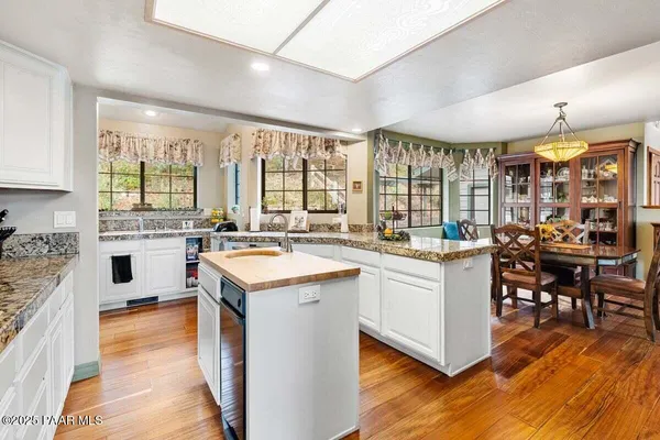 $985,000 | 1289 Manzanita Hill Road, Prescott, AZ 86303