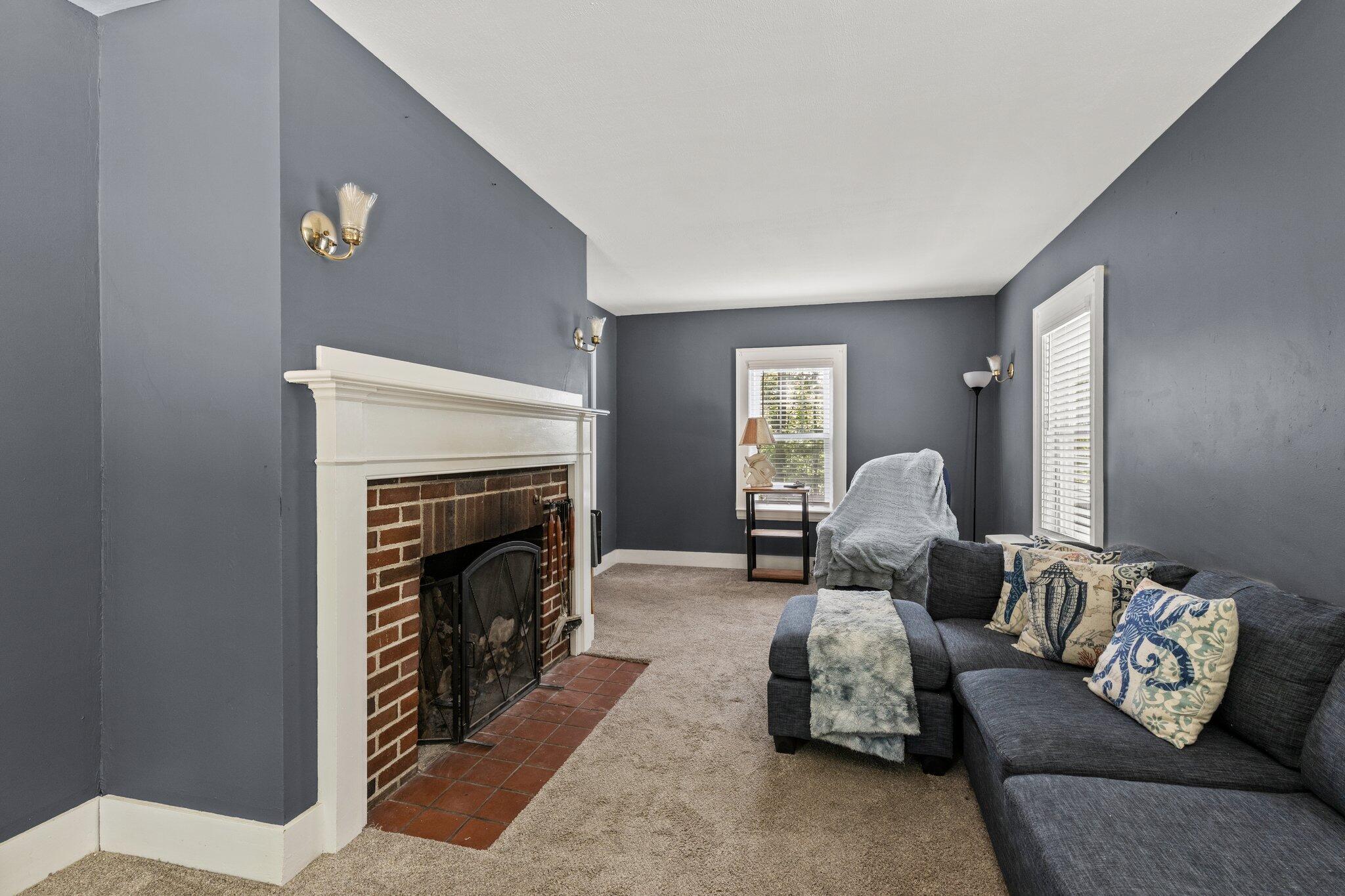 59 Grove Street Foxborough, MA 02035 - Photo 5 of 30 7-web-or-mls-59-s-grove-st
