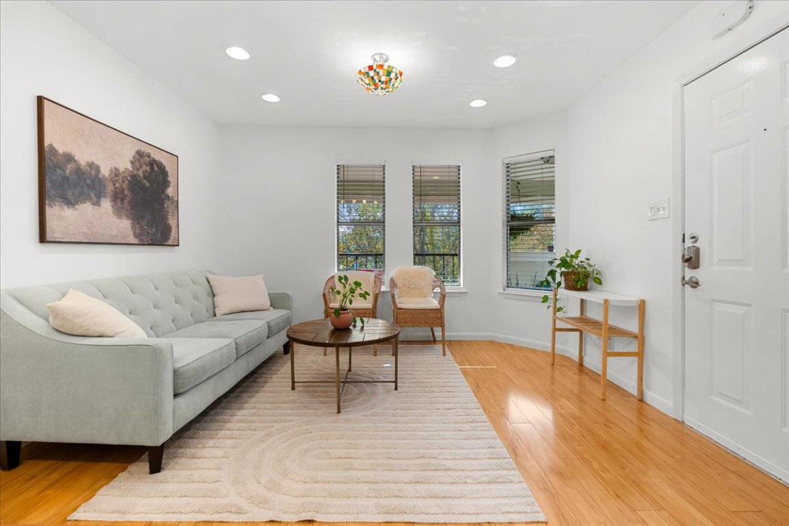 Welcome home to 2104 Cullen Avenue, Unit 7-204!