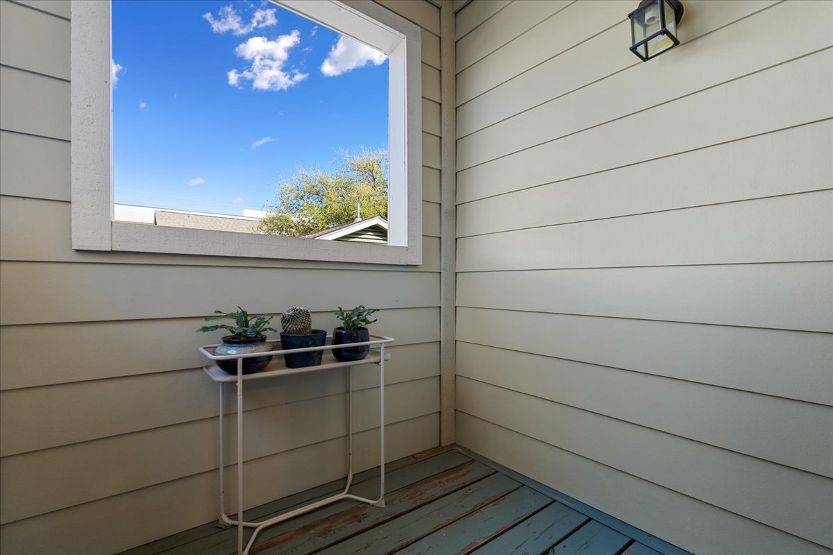 2104 Cullen Avenue, Unit 7204 Austin, TX 78757 - Photo 22 of 40 a bathroom with a shower