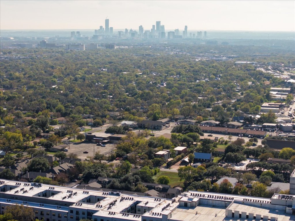 2104 Cullen Avenue, Unit 7204 Austin, TX 78757 - Photo 31 of 40 View showing proximity to downtown Austin
