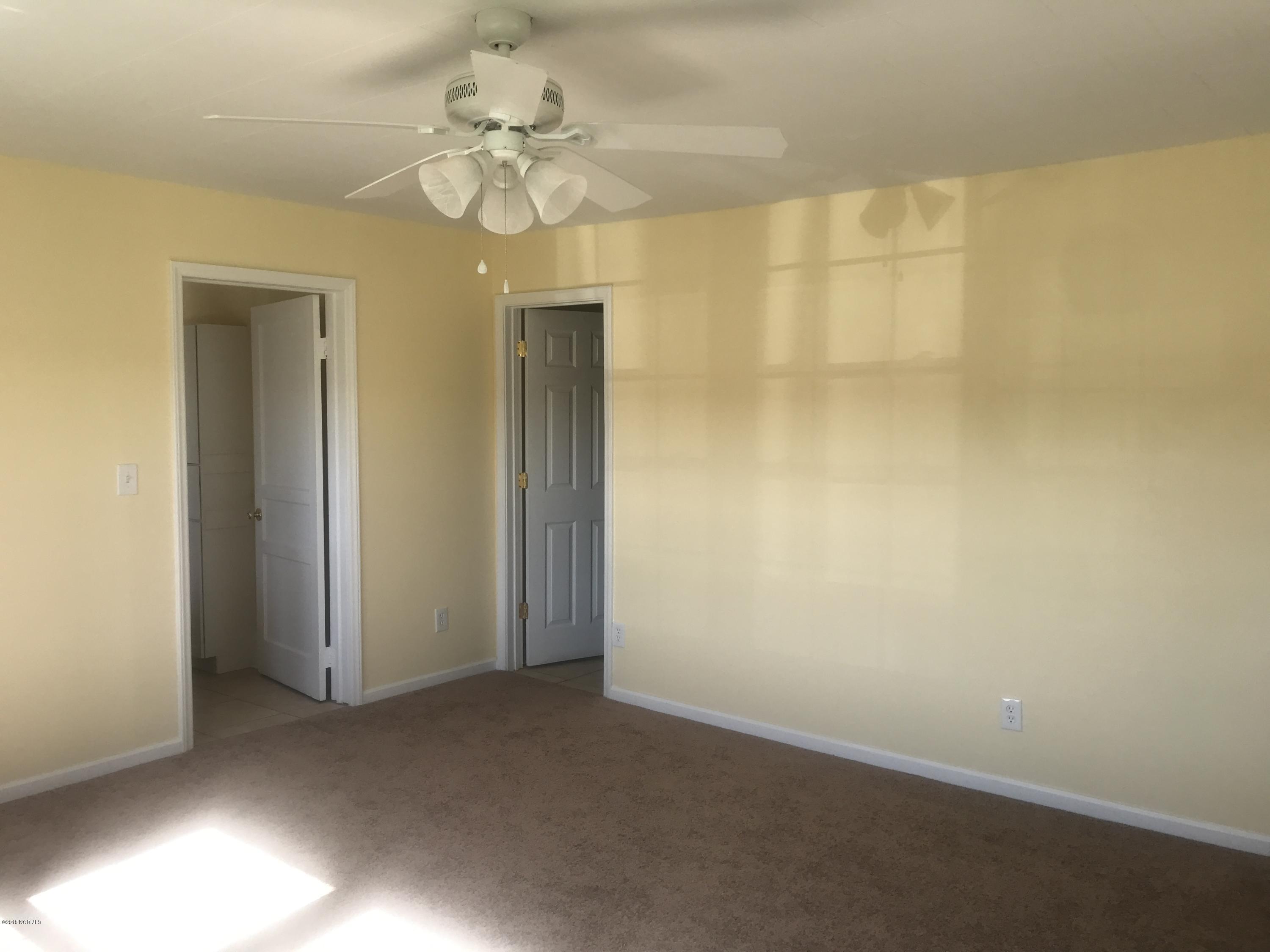 203 Willow Road Clinton, NC 28328 - Photo 21 of 25 IMG_1097