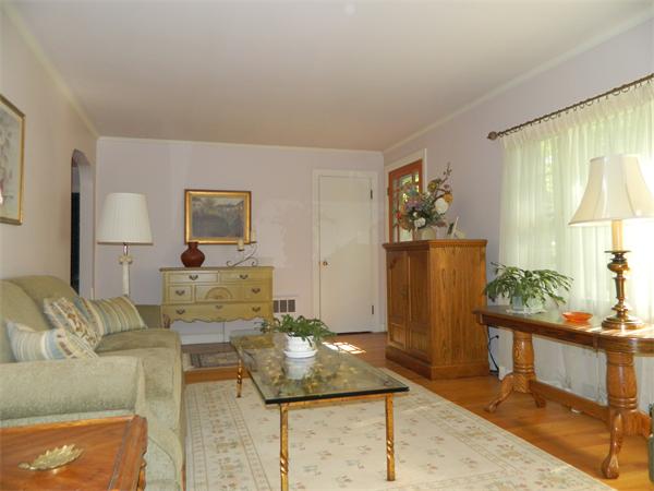 16 Green Lane Lexington, MA 02421 - Photo 9 of 21 Gallery Image 9