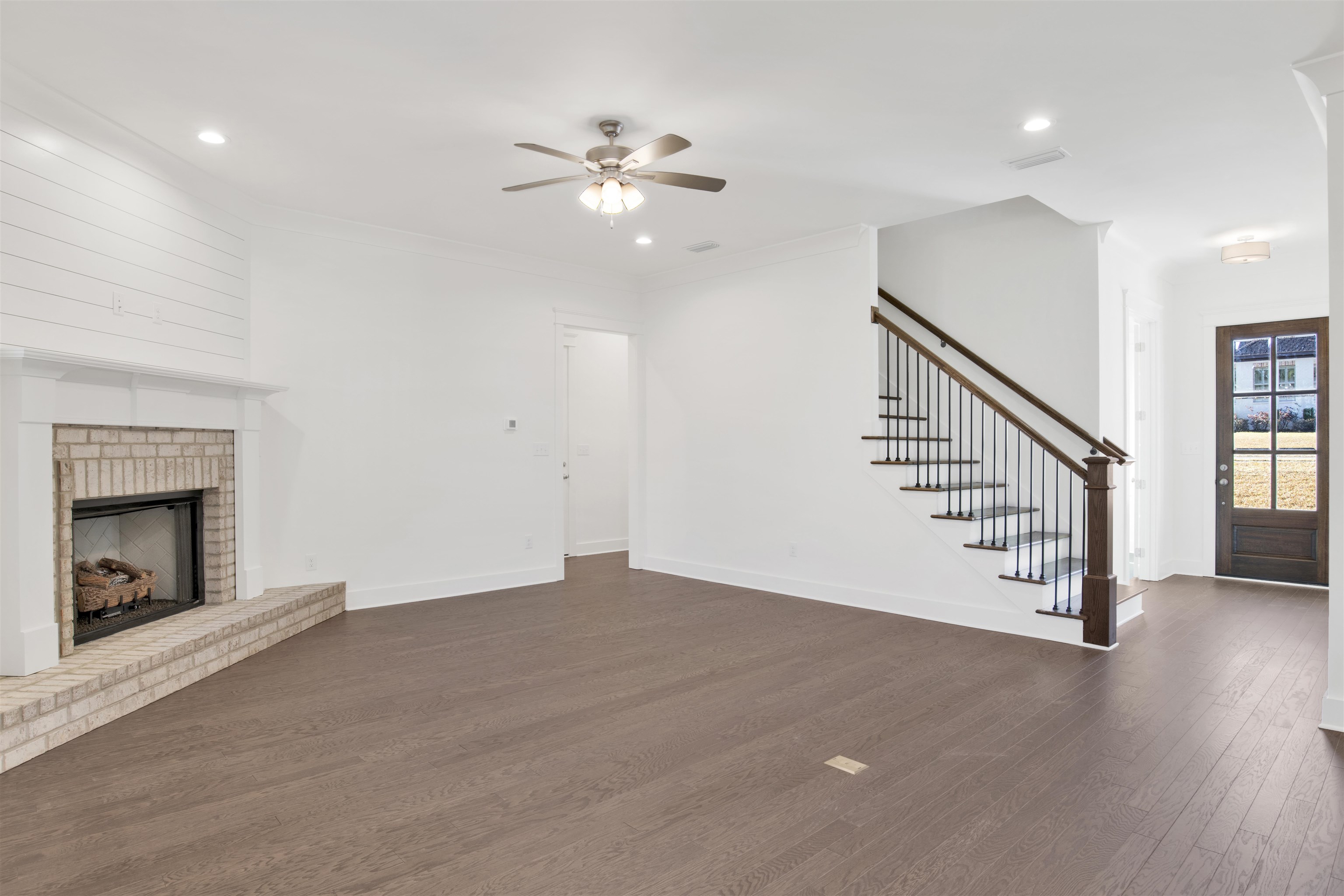 8615 Daintree Court Daphne, AL 36526 - Photo 6 of 41 Living Room