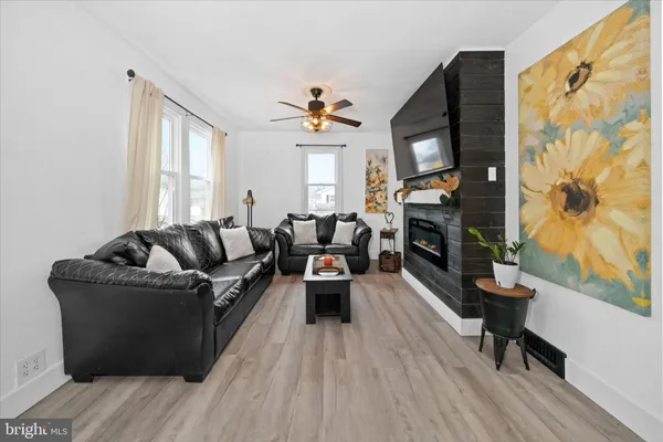 $369,900 | 7 2nd Avenue, New Castle, DE 19720