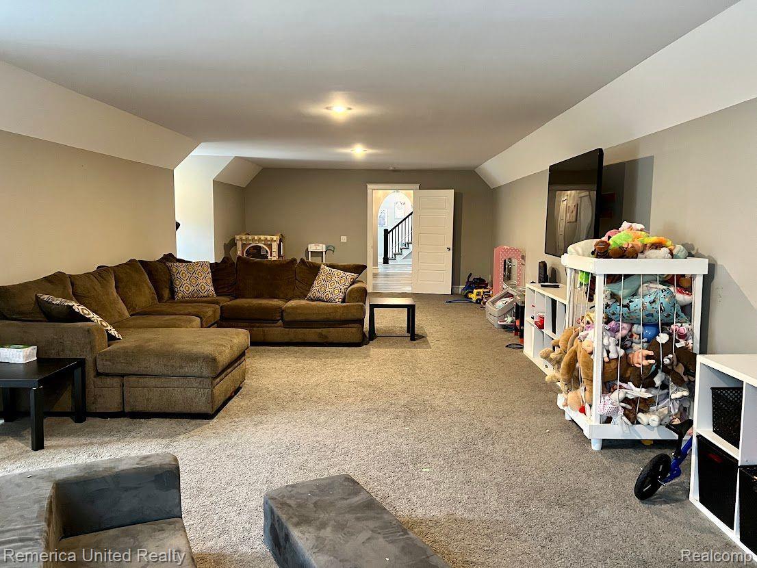 3997 Clyde Road Holly, MI 48442 - Photo 20 of 53 Great room/Bonus room