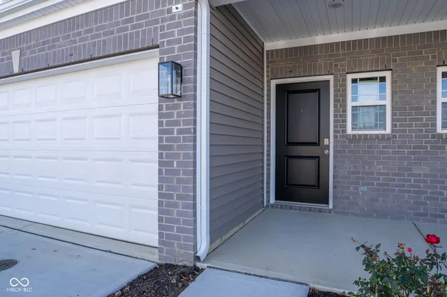 $2,300 | 6275 Wasco Drive, Whitestown, IN 46075