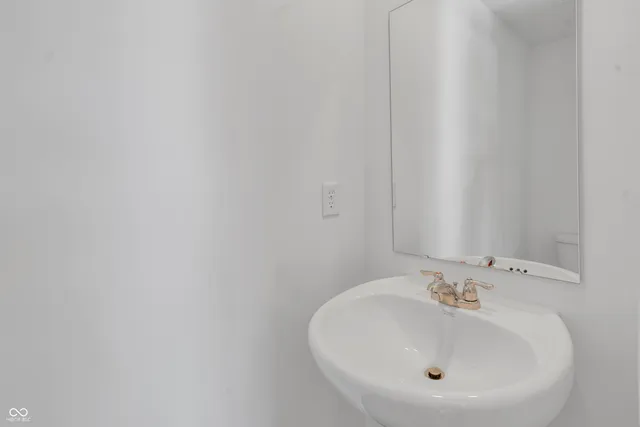 $2,300 | 6275 Wasco Drive, Whitestown, IN 46075