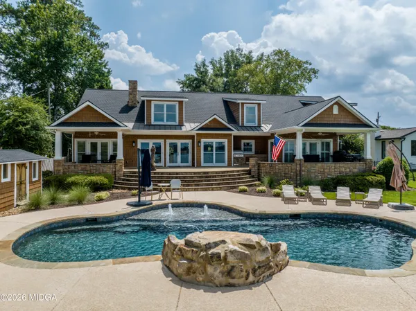 $2,200,000 | 245 Lakeshore Circle Northeast, Milledgeville, GA 31061