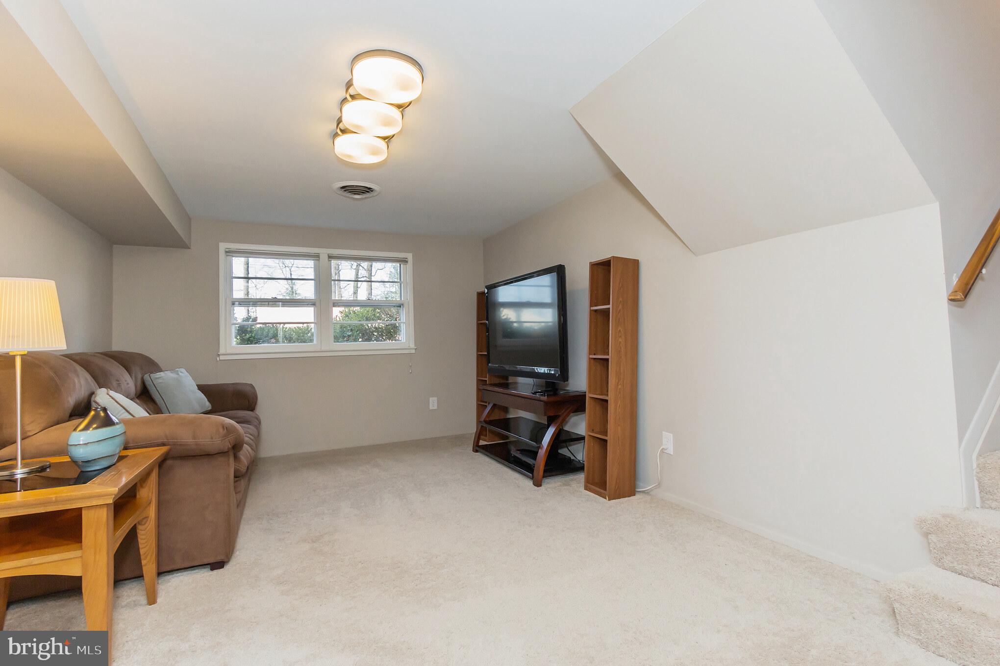 5339 Ravensworth Road Springfield, VA 22151 - Photo 19 of 28