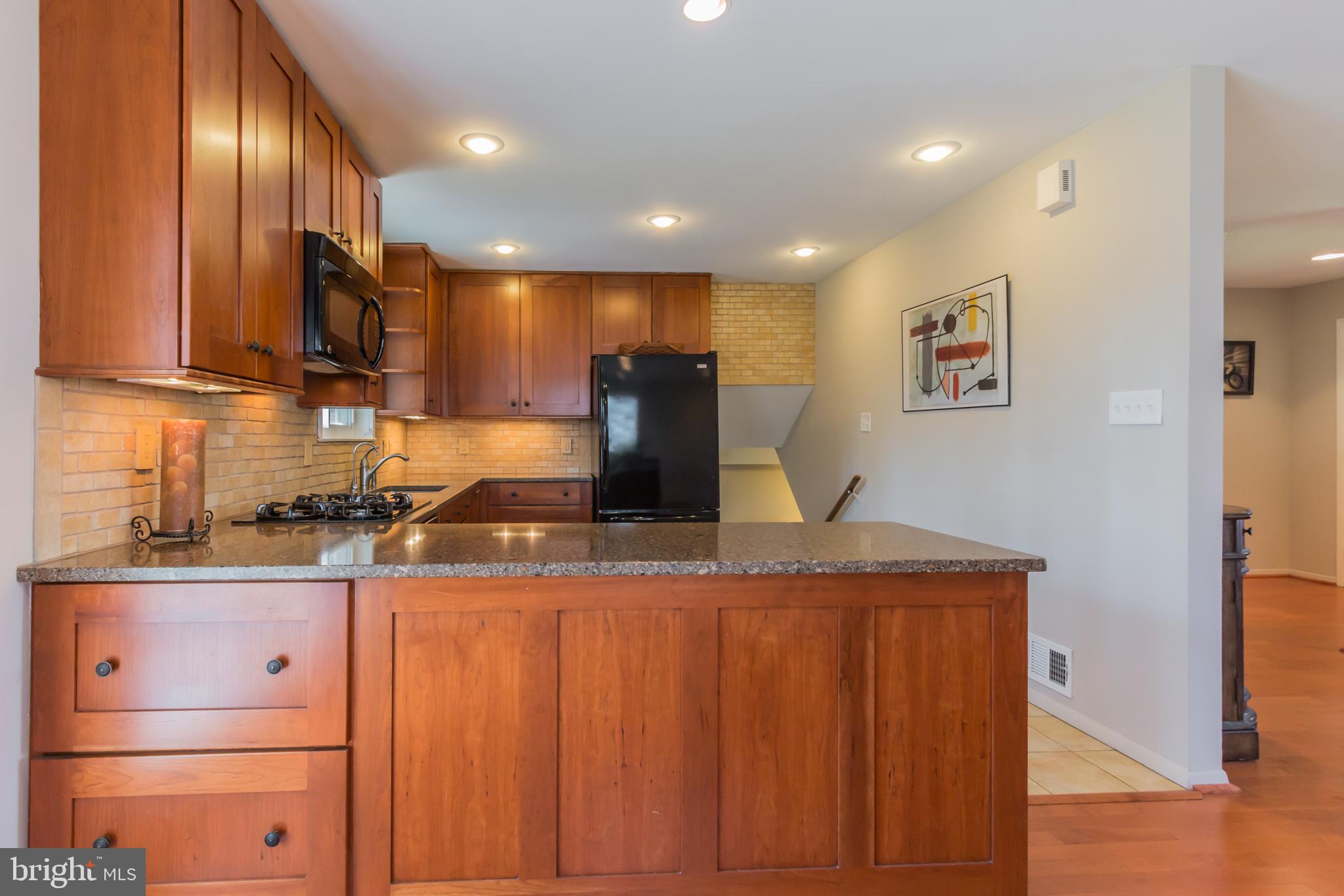 5339 Ravensworth Road Springfield, VA 22151 - Photo 10 of 28