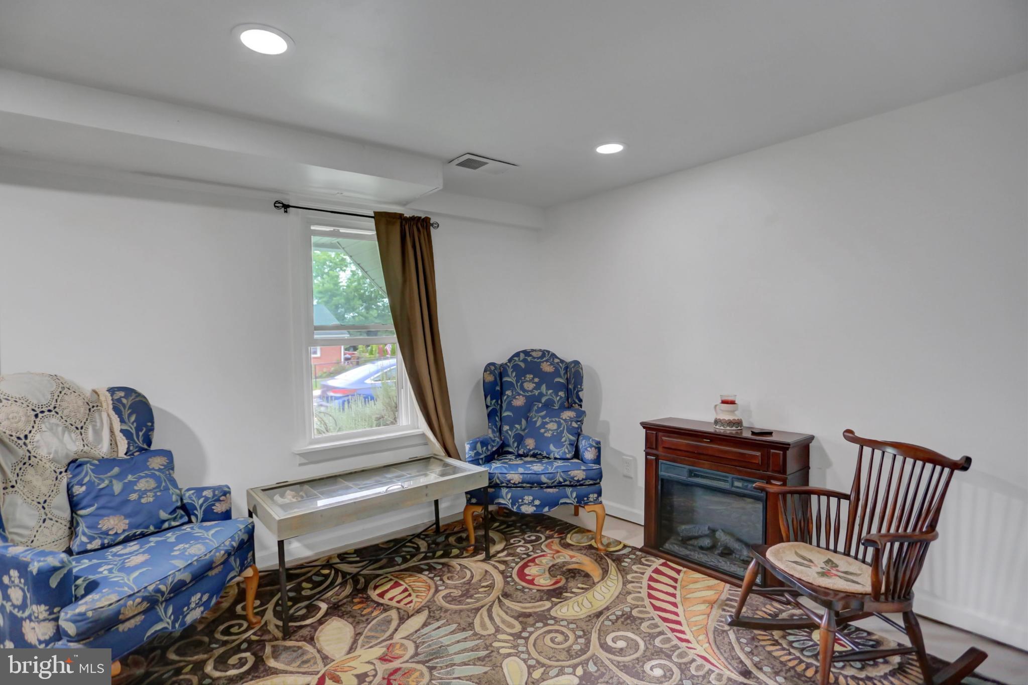 227 South Main Street Boonsboro, MD 21713 - Photo 34 of 53 a living room with furniture and a window