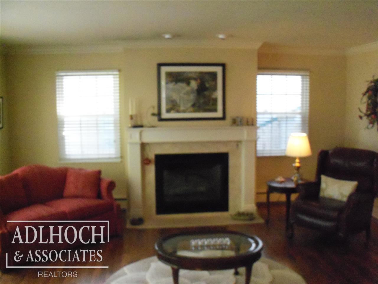 121 Mapleton Road Grosse Pointe Farms, MI 48236 - Photo 3 of 20
