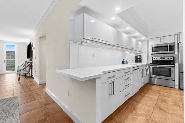 $6,000 | 3450 South Ocean Boulevard, Unit 5150, Palm Beach, FL 33480