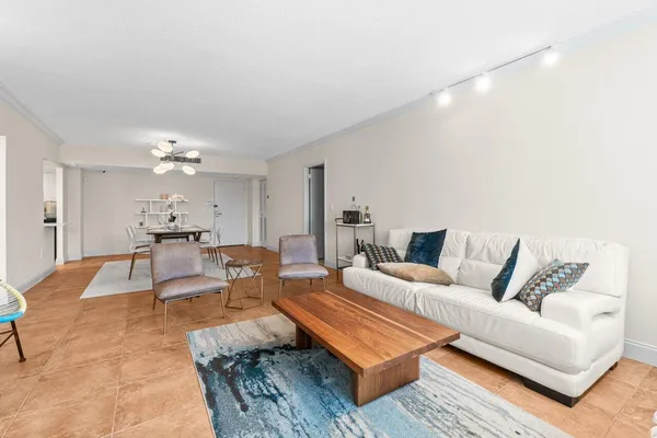 $6,000 | 3450 South Ocean Boulevard, Unit 5150, Palm Beach, FL 33480