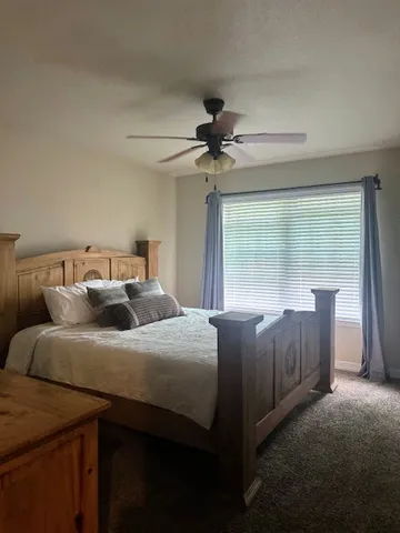 $2,300 | 220 Derek Lane, Jarrell, TX 76537