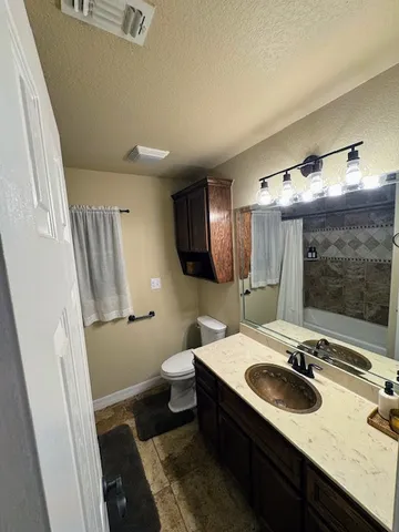 $2,300 | 220 Derek Lane, Jarrell, TX 76537