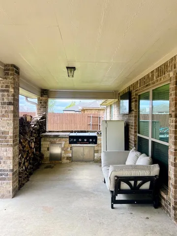 $2,300 | 220 Derek Lane, Jarrell, TX 76537