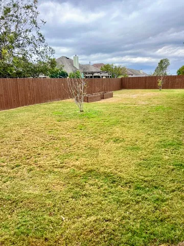 $2,300 | 220 Derek Lane, Jarrell, TX 76537
