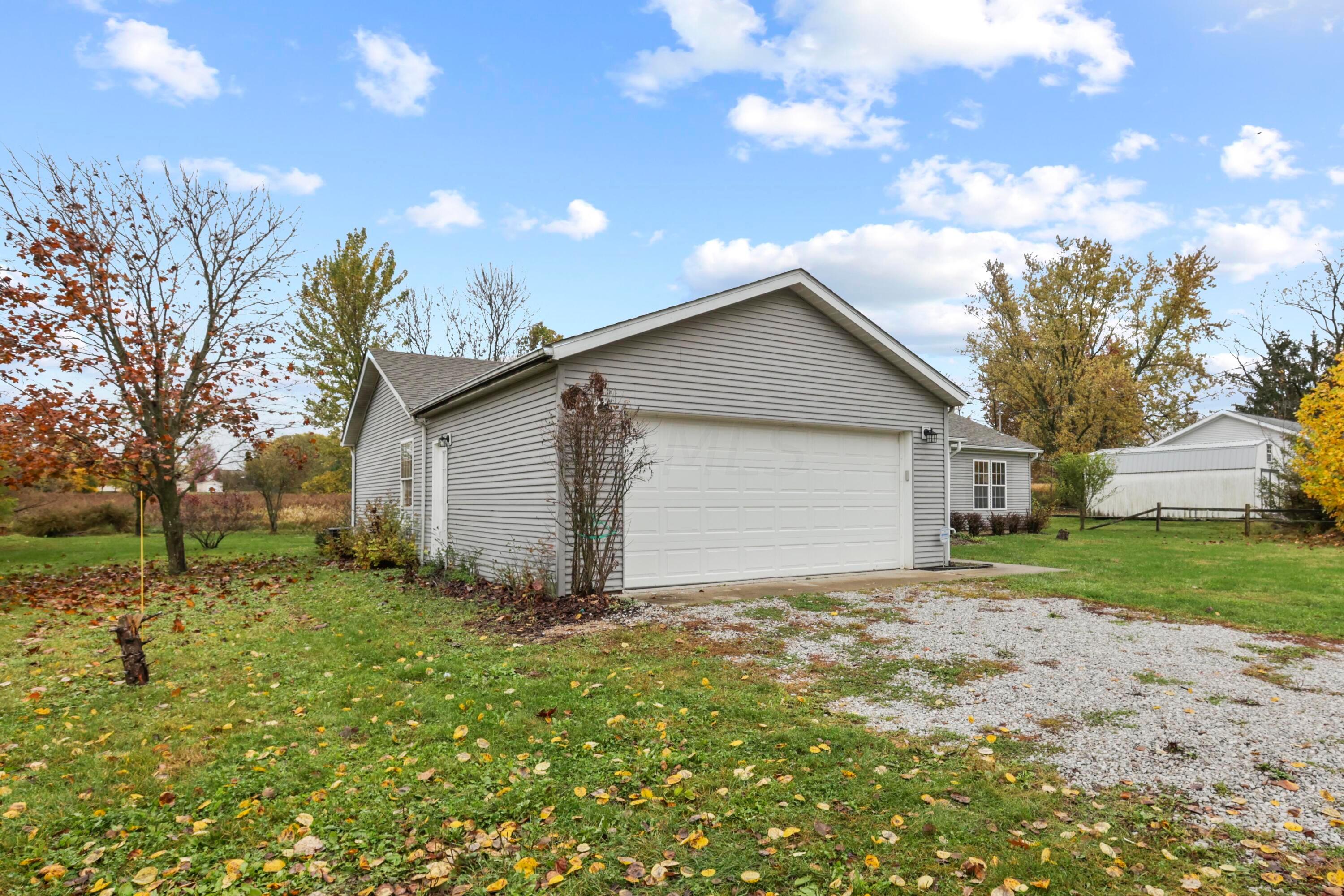 5550 Blacks Road Southwest Pataskala, OH 43062 - Photo 4 of 50 Front of Home