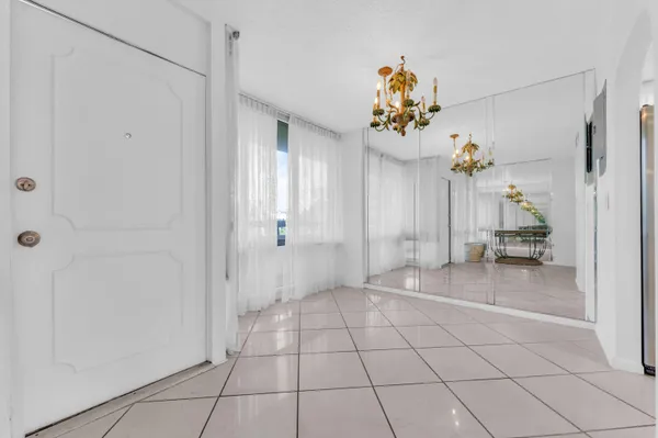 $2,250 | 1401 South Federal Highway, Unit 218, Boca Raton, FL 33432