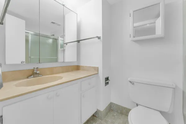 $2,250 | 1401 South Federal Highway, Unit 218, Boca Raton, FL 33432