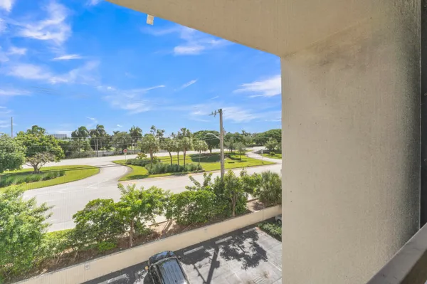 $2,250 | 1401 South Federal Highway, Unit 218, Boca Raton, FL 33432
