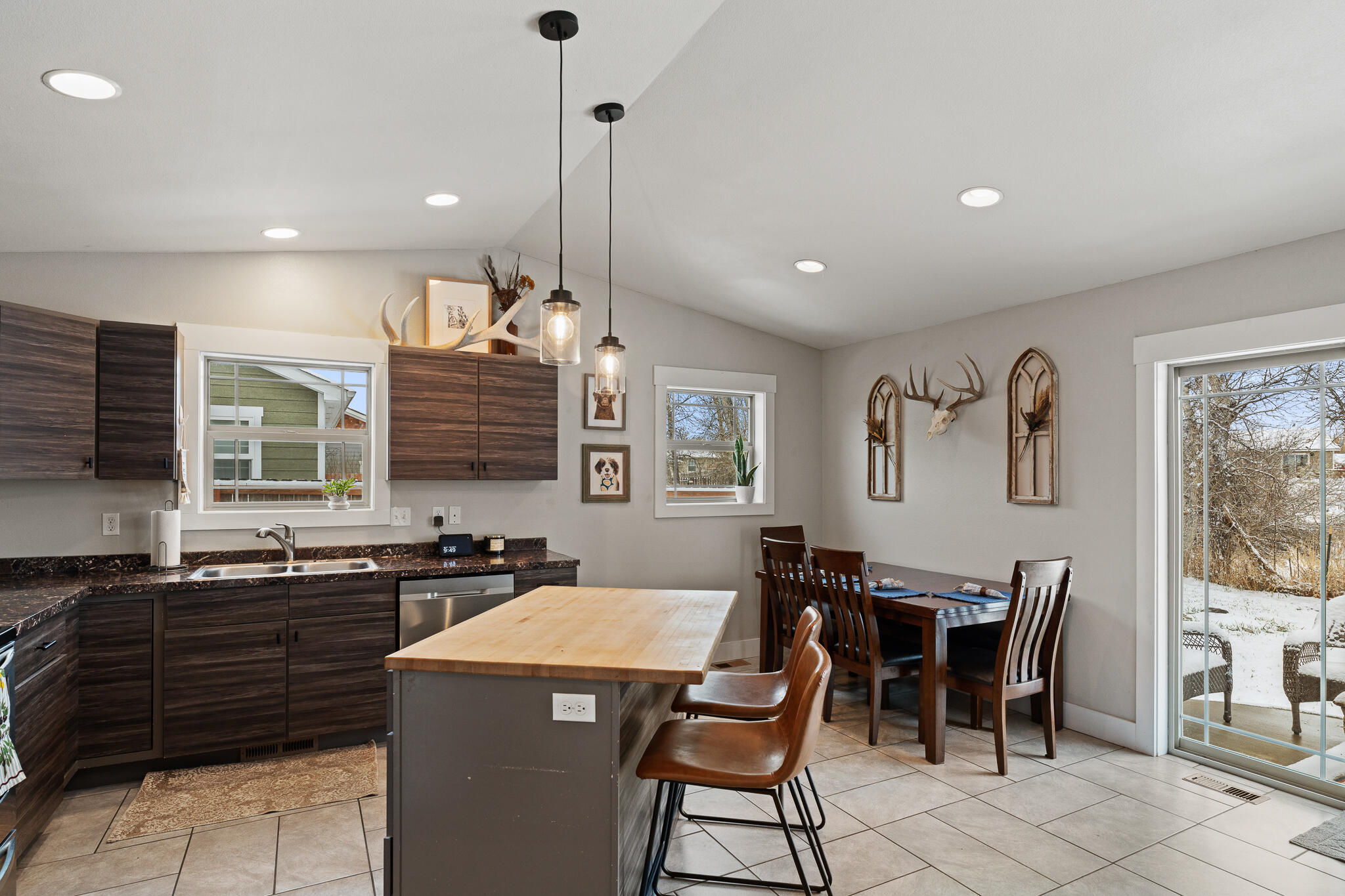 612 Heather Lane Ranchester, WY 82839 - Photo 19 of 45 Kitchen and Dining