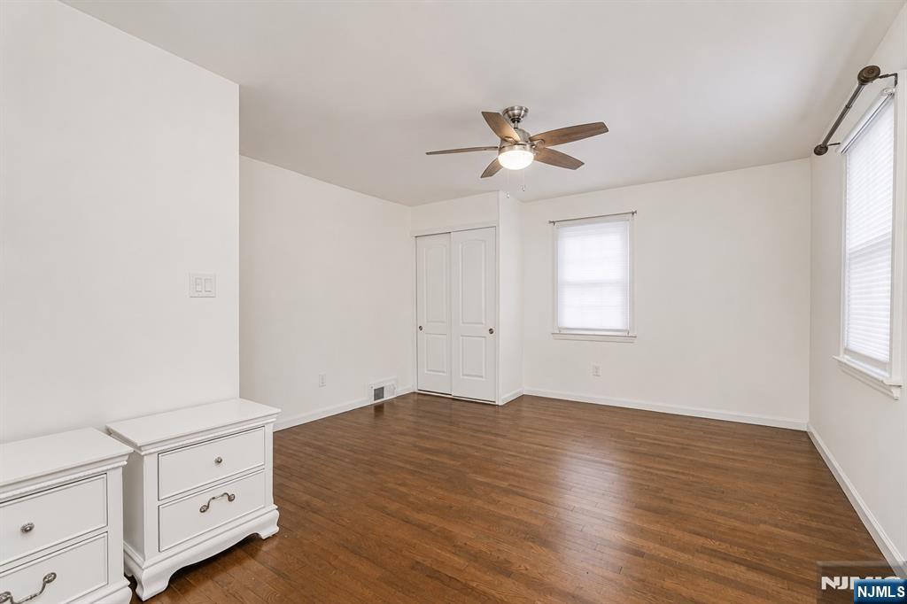 42 Long Valley Road Lodi, NJ 07644 - Photo 17 of 32