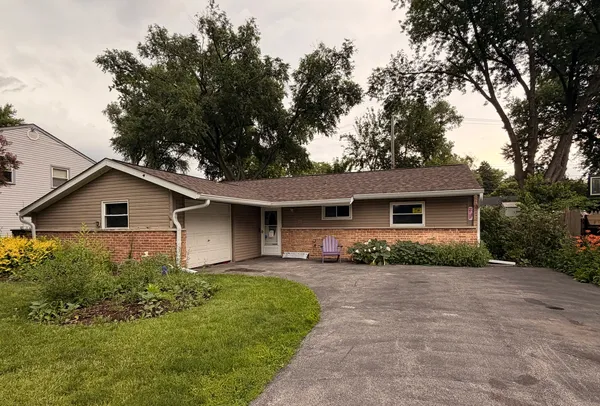 $174,900 | 144 North Pinecrest Road, Bolingbrook, IL 60440