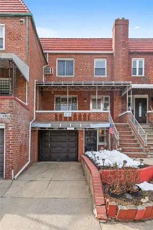 $1,250,000 | 61-14 Main Street | Queensboro Hill