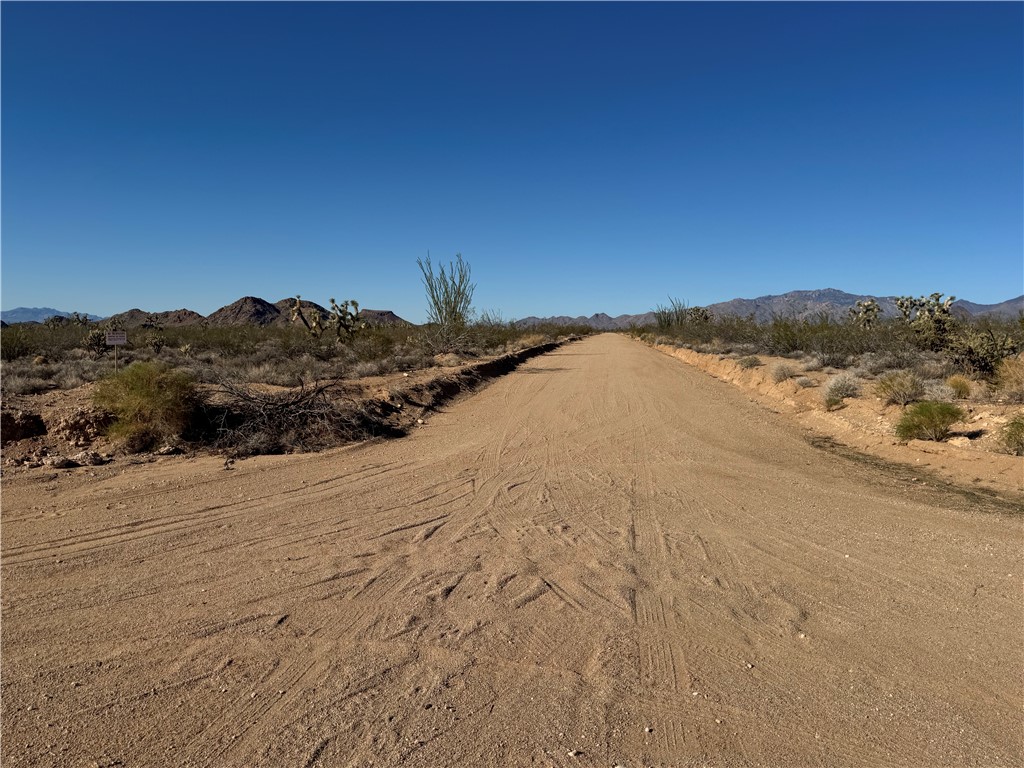 242-03-004 South Sundance Kid Road Yucca, AZ 86438 - Photo 5 of 19