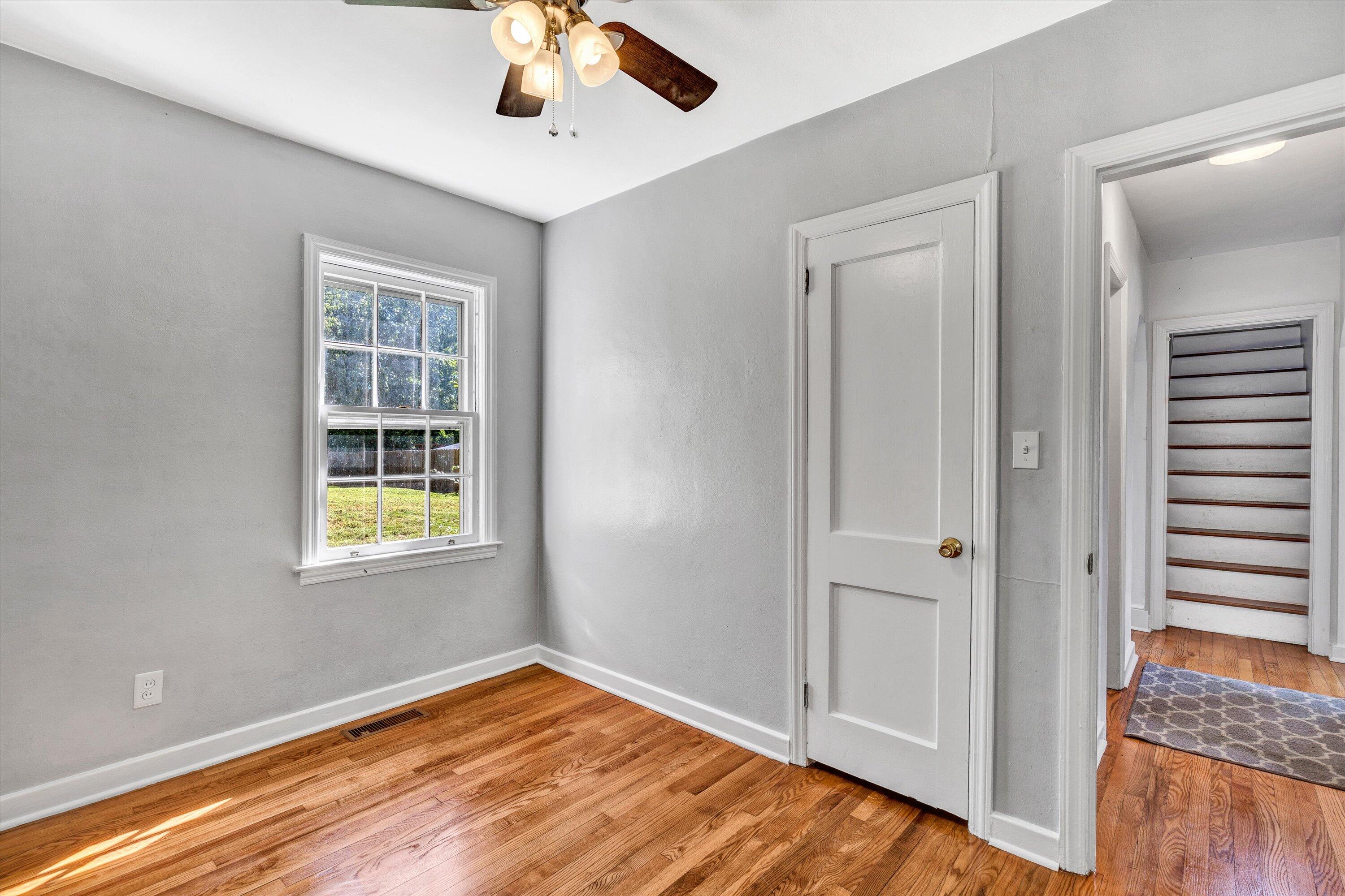 2612 Weaver Road Southwest Roanoke, VA 24015 - Photo 11 of 23 12-DSC09128