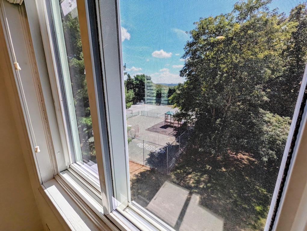 809 Franklin Crossing Road, Unit 809 Franklin, MA 02038 - Photo 13 of 15 a view of a balcony