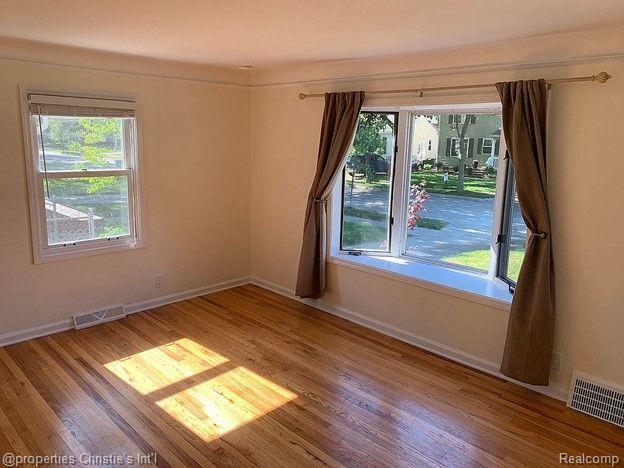 1849 Cambridge Road Berkley, MI 48072 - Photo 3 of 23