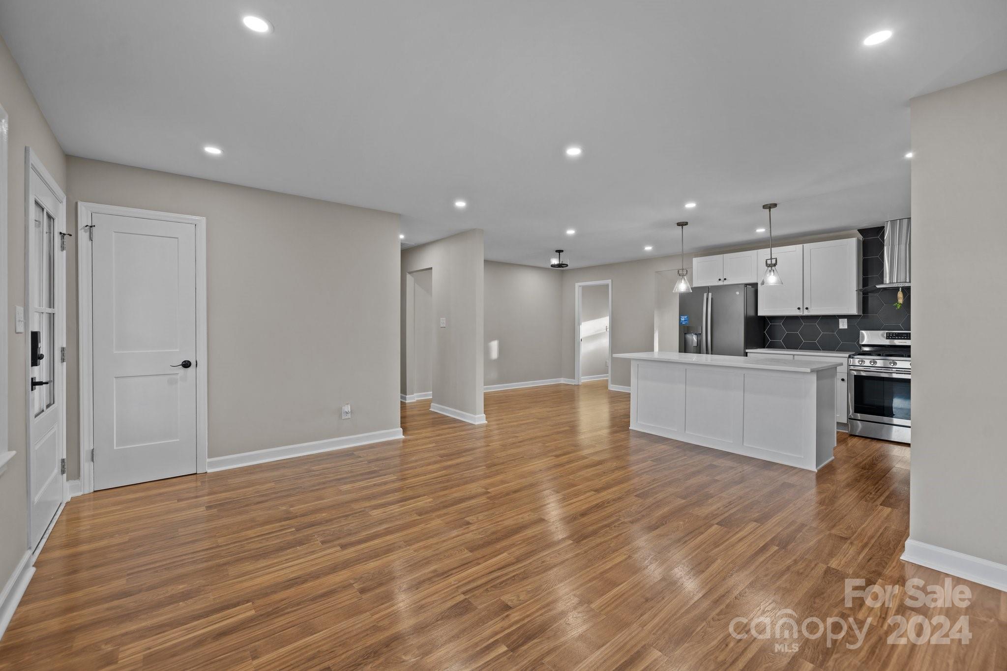 2129 Bromwich Road Charlotte, NC 28208 - Photo 3 of 30 Gallery Image 3