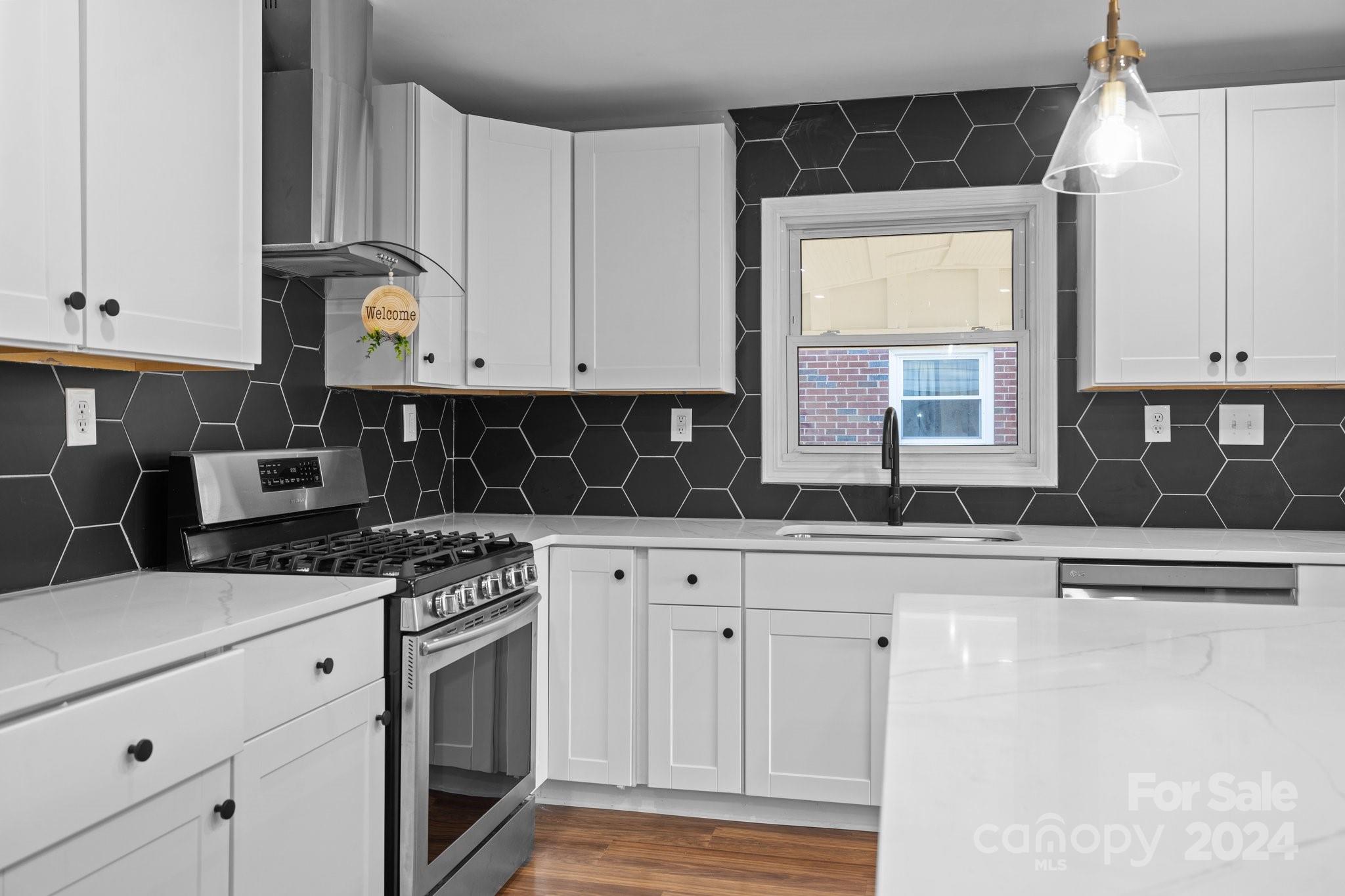2129 Bromwich Road Charlotte, NC 28208 - Photo 9 of 30 Gallery Image 9
