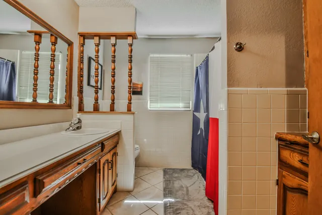 $355,000 | 400 North Sherman Avenue, Levelland, TX 79336