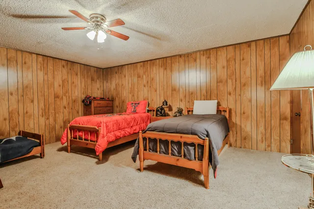$355,000 | 400 North Sherman Avenue, Levelland, TX 79336
