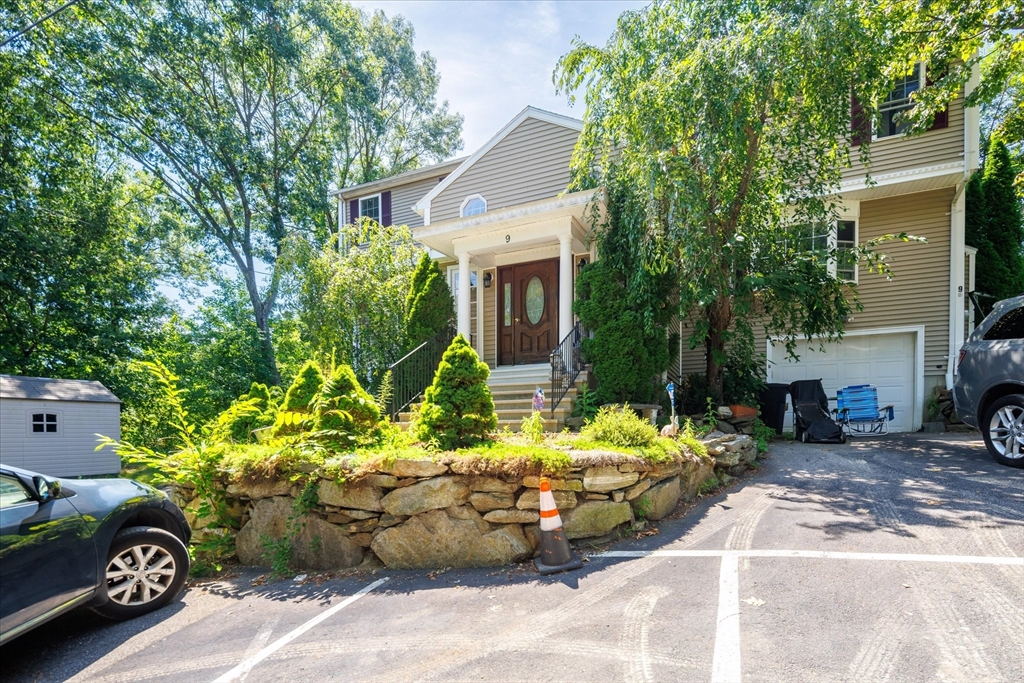 9 Ansonia Road, Unit A Worcester, MA 01605 - Photo 2 of 27 Gallery Image 2
