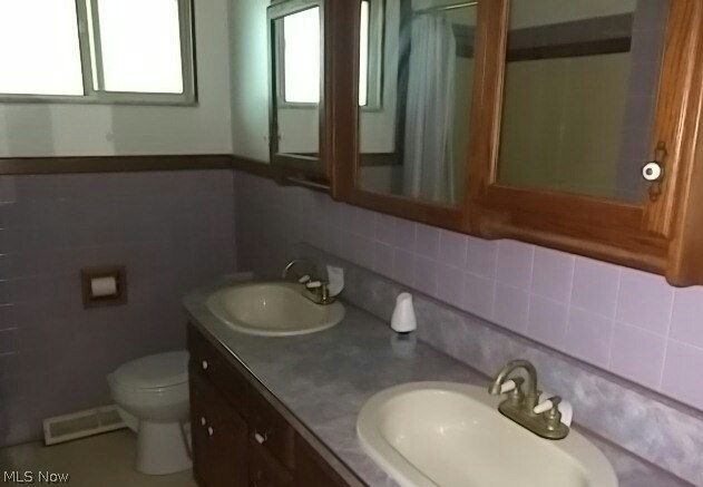 30240 Ridge Road Wickliffe, OH 44092 - Photo 4 of 12 Gallery Image 4