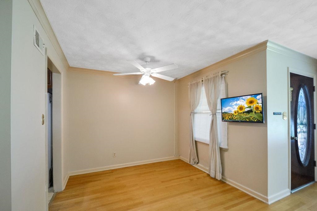 1514 Ivy Road Memphis, TN 38117 - Photo 4 of 30 a view of room with window and stainless steel appliances