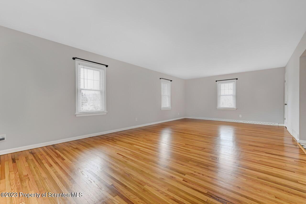 779 South Abington Road Clarks Summit, PA 18411 - Photo 6 of 32 Gallery Image 6