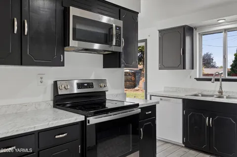$365,000 | 1203 South 29th Avenue, Yakima, WA 98902