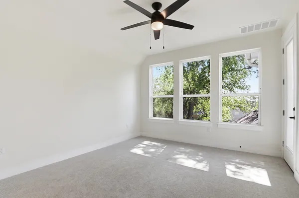 $1,325,000 | 2301 East 10th Street, Austin, TX 78702