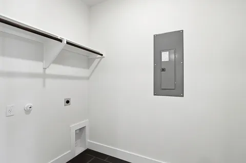 $1,325,000 | 2301 East 10th Street, Austin, TX 78702