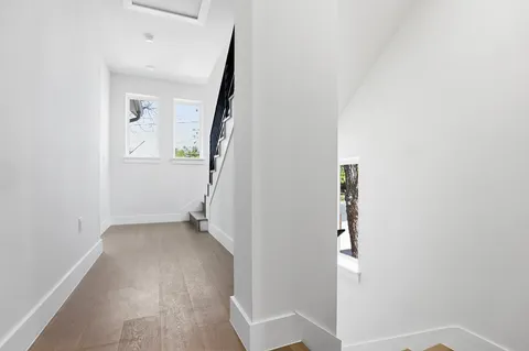 $1,325,000 | 2301 East 10th Street, Austin, TX 78702